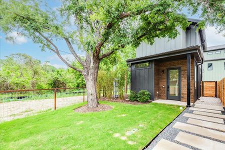 New construction Single-Family house 1713 E M Franklin Ave, Unit 2, Austin, TX 78721 - image 19