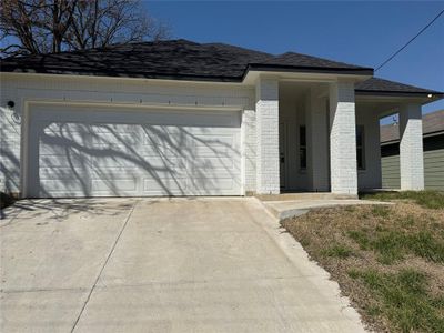 New construction Single-Family house 1423 E Waco Ave, Dallas, TX 75216 null- photo 0 0