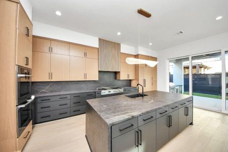 New construction Single-Family house 2232 Swift Blvd, Houston, TX 77030 - image 11