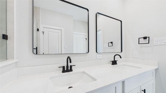 New construction Single-Family house 5032 Creekmont Dr, Houston, TX 77091 - image 7