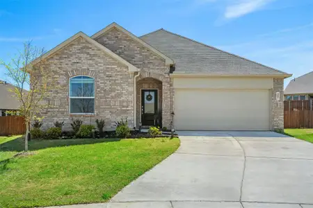 New construction Single-Family house 321 Sedalia Trl, Justin, TX 76247 plan Springsteen - image