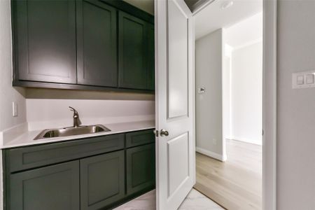 New construction Single-Family house 16159 Sheridan River Trl, Conroe, TX 77302 plan Plan 4509 Elevation B - image 7