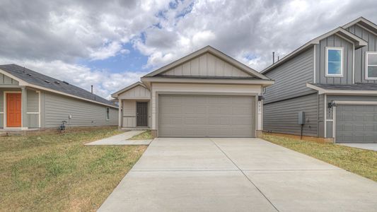 New construction Single-Family house 393 Low Pasture Trl, Maxwell, TX 78656 plan The Emma - image