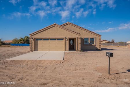 New construction Single-Family house 3720 N San Carlos Drive, Eloy, AZ 85131 - photo 0