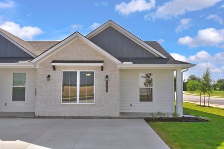 New construction Single-Family house 10546 Berry Branch Ln, Bryan, TX 77845 plan The 1004 - image