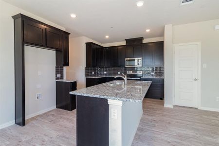 Vista Del Arroyo by Sumeer Homes in Denton - photo 6 6