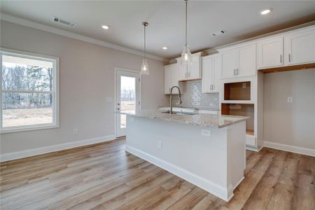 New construction Single-Family house 414 Westmarch Cir, Loganville, GA 30052 null- photo 7 7