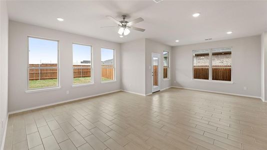 New construction Single-Family house 7558 Wild Mint Trl, Midlothian, TX 76084 Basswood II T- photo 7 7