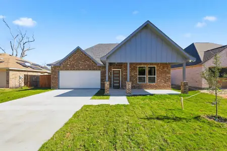 New construction Single-Family house 709 Bethlehem St, Terrell, TX 75160 - image
