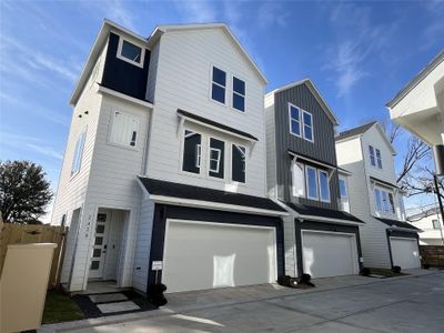 New construction Single-Family house 2424 Freeman St, Houston, TX 77009 - image