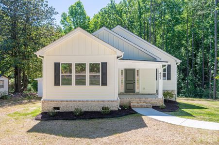 New construction Single-Family house 423 S Pinchback Ave, Bessemer City, NC 28016 - image