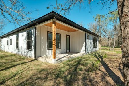 New construction Single-Family house 119 Waimalu Ct, Bastrop, TX 78602 null- photo 21 21