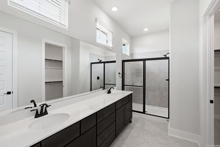 New construction Single-Family house 113 Raven Rd, Castroville, TX 78009 plan Gregory - image 6