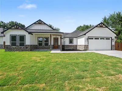 New construction Single-Family house 113 Dennis Dr, Azle, TX 76020 - image
