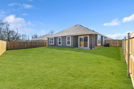 New construction Single-Family house 112 Jay St, Hillsboro, TX 76645 - image 3