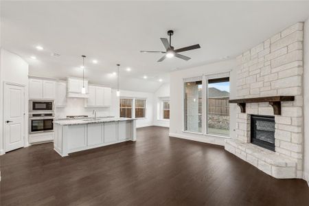 New construction Single-Family house 141 Verbena Ridge Dr, Fort Worth, TX 76131 Jasmine- photo 14 14