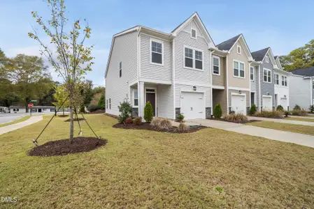 New construction Townhouse house 109 Peebles Dr, Smithfield, NC 27577 - image