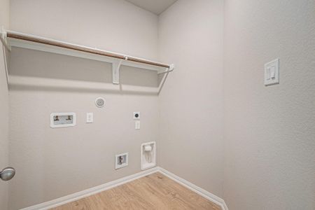 New construction Single-Family house 11123 Lulu Ln, Willis, TX 77318 plan Duval - image 10