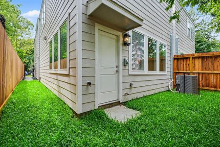 New construction Single-Family house 2715 Tierwester St, Houston, TX 77004 - image