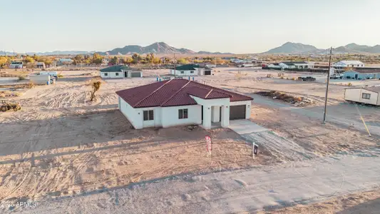 New construction Single-Family house 21165 W Carver Rd, Buckeye, AZ 85326 - image