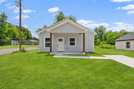 New construction Single-Family house 220 Calvert St, Sulphur Springs, TX 75482 - image