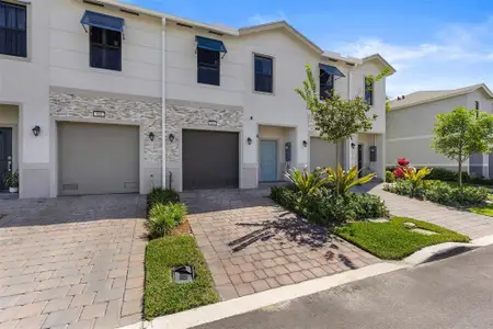 New construction Townhouse house 884 Nw 3Rd Ter, Pompano Beach, FL 33060 - image