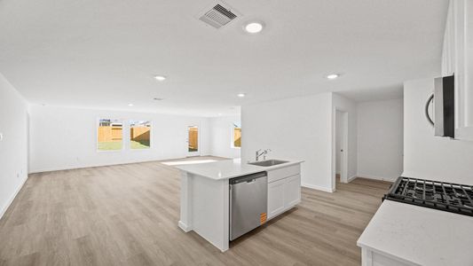 New construction Single-Family house 2708 Alamonte Dr, Sealy, TX 77474 plan Anderson - image 6