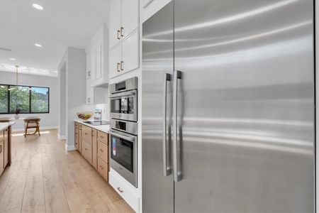 New construction Single-Family house 5964 Bayview Cir S, St. Petersburg, FL 33707 - image 14