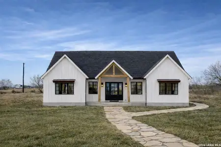 New construction Single-Family house 125 Syrah St, La Vernia, TX 78121 - image