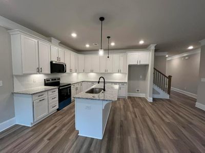 New construction Townhouse house 15 Creekside Commons Dr, Hoschton, GA 30548 null- photo 5 5