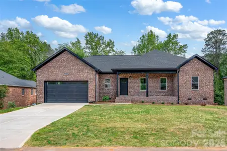 New construction Single-Family house 906 4Th St Ne, Conover, NC 28613 - image