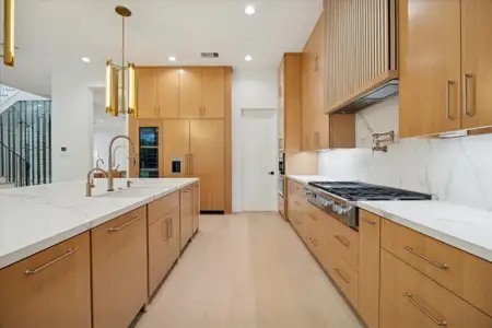 New construction Single-Family house 2118 Westgate Dr, Houston, TX 77019 - image 19