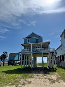 New construction Single-Family house 13014 Buccaneer Pkwy, Freeport, TX 77541 - image