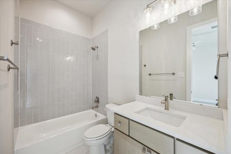 New construction Single-Family house 1020 Lake Breeze Dr, Waller, TX 77484 - image 8