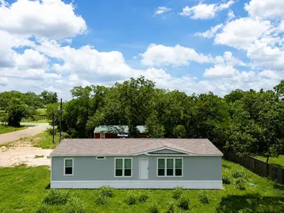 New construction Manufactured Home house 189 Indian Oak Dr, Unit A, Bastrop, TX 78602 - image