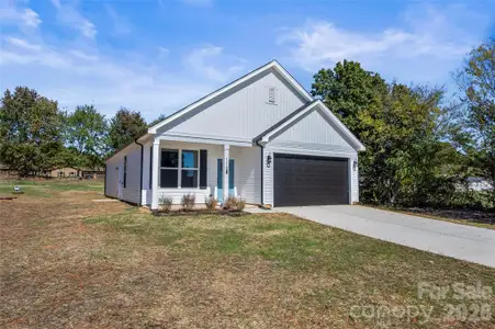 New construction Single-Family house 113 E Edinburgh Ct, Statesville, NC 28625 - image