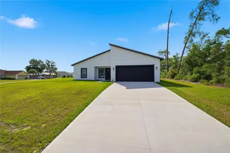 New construction Single-Family house 320 Marion Oaks Golf Rd, Ocala, FL 34473 - image