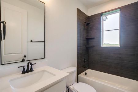 New construction Single-Family house 210 Talpin Ln, Venus, TX 76084 plan The Avery - image 11