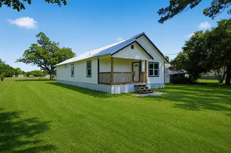 New construction Single-Family house 204 S Anderson St, Bremond, TX 76629 - image