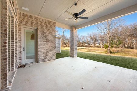 New construction Single-Family house 1024 Monaco Court, Springtown, TX 76082 - photo 32 32