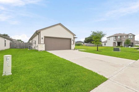 New construction Single-Family house 1230 Point Lookout Dr, Dayton, TX 77535 - image