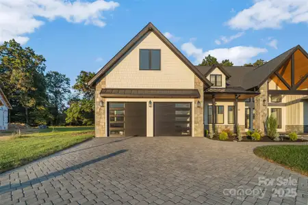 New construction Single-Family house 152 Golden Pasture Dr, Fletcher, NC 28732 - image