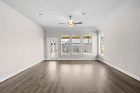 New construction Single-Family house 21713 Southern Valley Ln, New Caney, TX 77357 plan Rowan Harrington Trails Cornerstone I Series - image 12