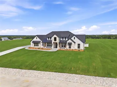 New construction Single-Family house 2006 Lindale Ln, Granbury, TX 76049 - image
