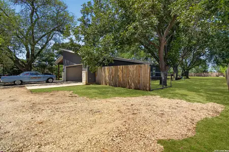 New construction Single-Family house 15227 Rosa Trl, San Antonio, TX 78253 - image