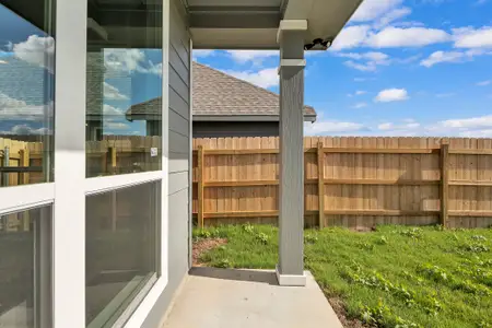 New construction Single-Family house 16025 Sir Barton Dr, Lindale, TX 75771 plan The 1651 - image