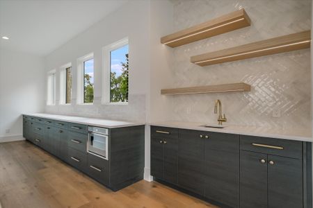 New construction Single-Family house 98 Wennmohs Pl, Horseshoe Bay, TX 78657 - image 16