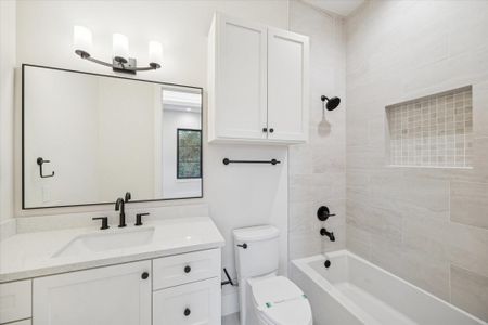 New construction Single-Family house 3855 Gramercy St, Houston, TX 77025 - image 15