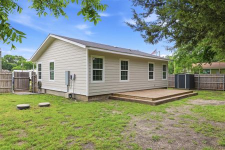 New construction Single-Family house 258 Spring Valley Cir, Azle, TX 76020 - image