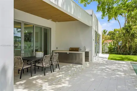 New construction Single-Family house 188 Cherokee St, Miami Springs, FL 33166 - image